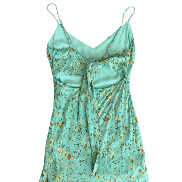 Hello Molly California Dreaming Midi Dress Green Dainty Ditzy Floral Sli… - Picture 9 of 16